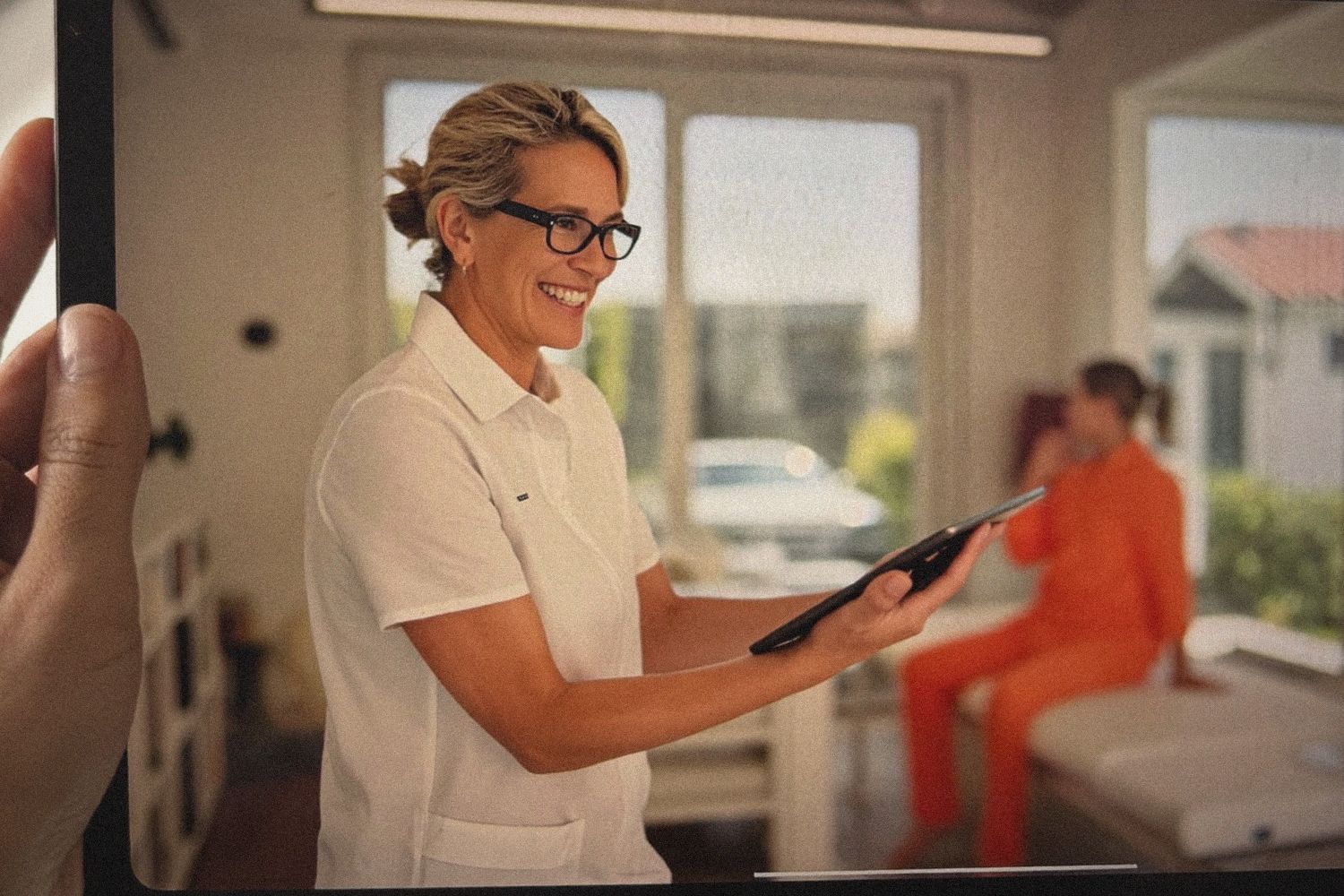 Ondernemer in een fysiotherapie die Intatake gebruikt